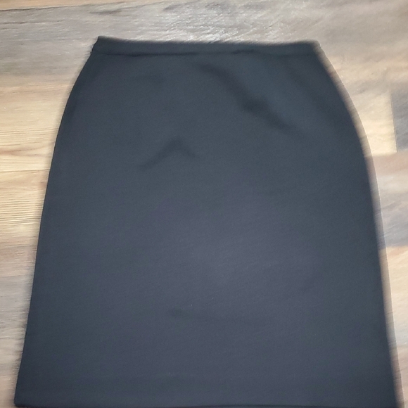 Saks Fifth Avenue Black Pencil Skirt Knee-Length Work - Picture 5 of 6